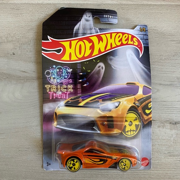 HOT WHEELS • x2‼️ Limited Special Edition Trick Or Treat Halloween Series Cars - Picture 3 of 16